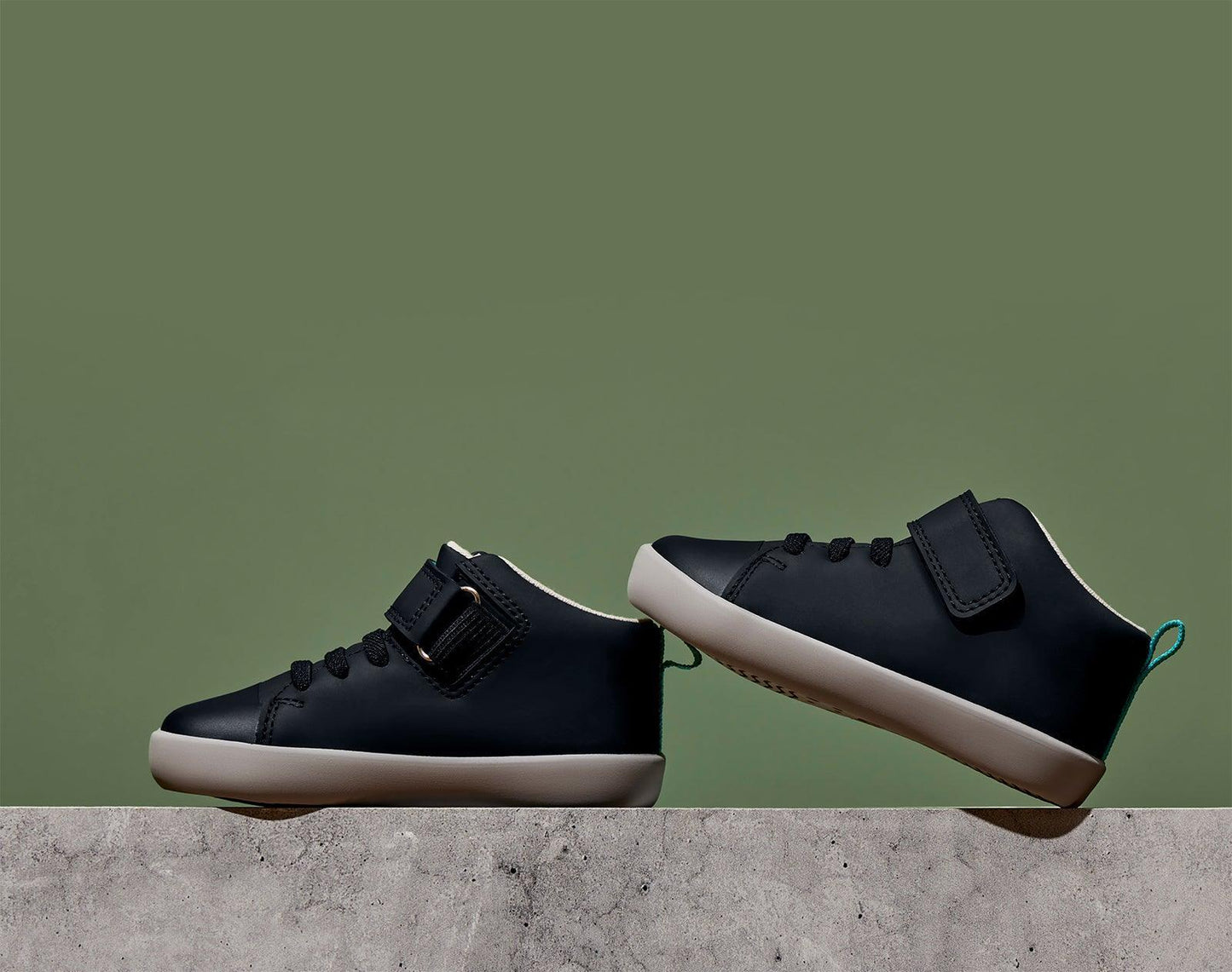 Mid Top Sneakers - Flash Sale!